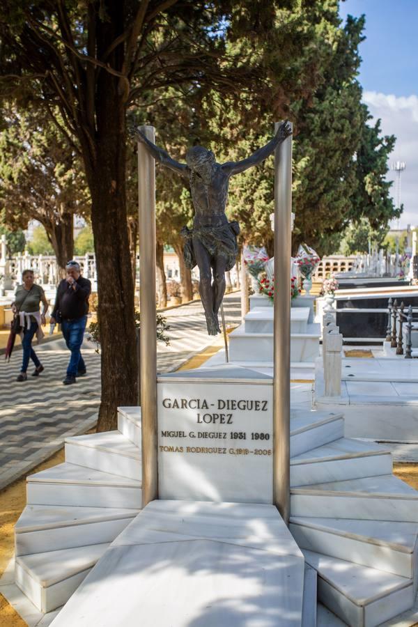 Un paseo por las tumbas más singulares de Sevilla