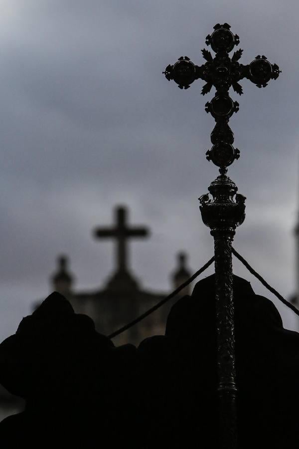 La procesión de Nuestra Señora del Amparo por Córdoba, en imágenes