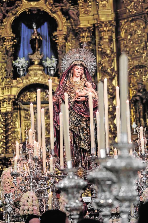 La procesión de Nuestra Señora del Amparo por Córdoba, en imágenes