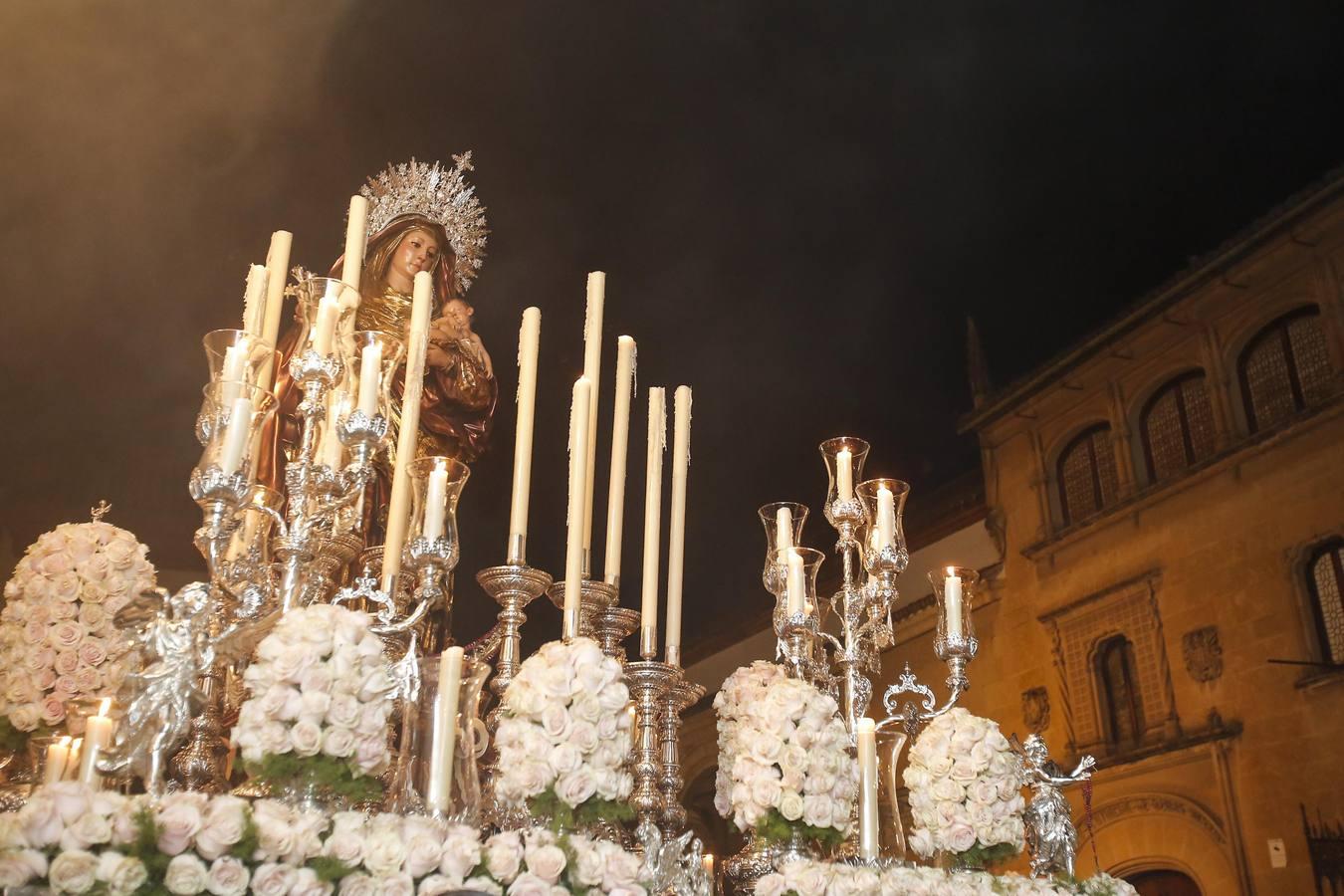 La procesión de Nuestra Señora del Amparo por Córdoba, en imágenes