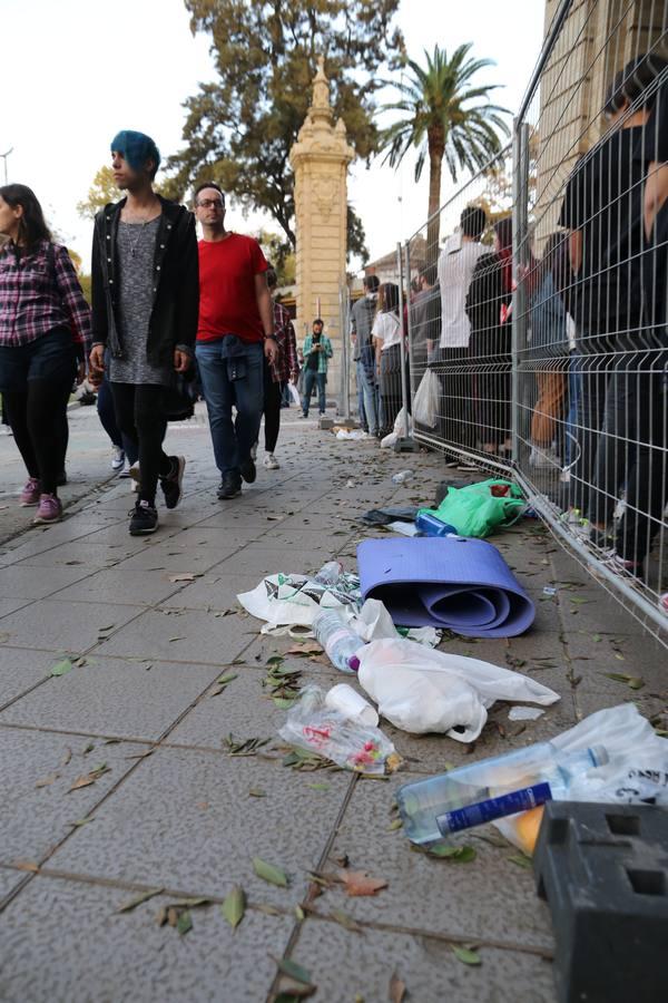 Ambiente previo al concierto de Green Day en la Plaza de España por los MTV EMA Sevilla 2019