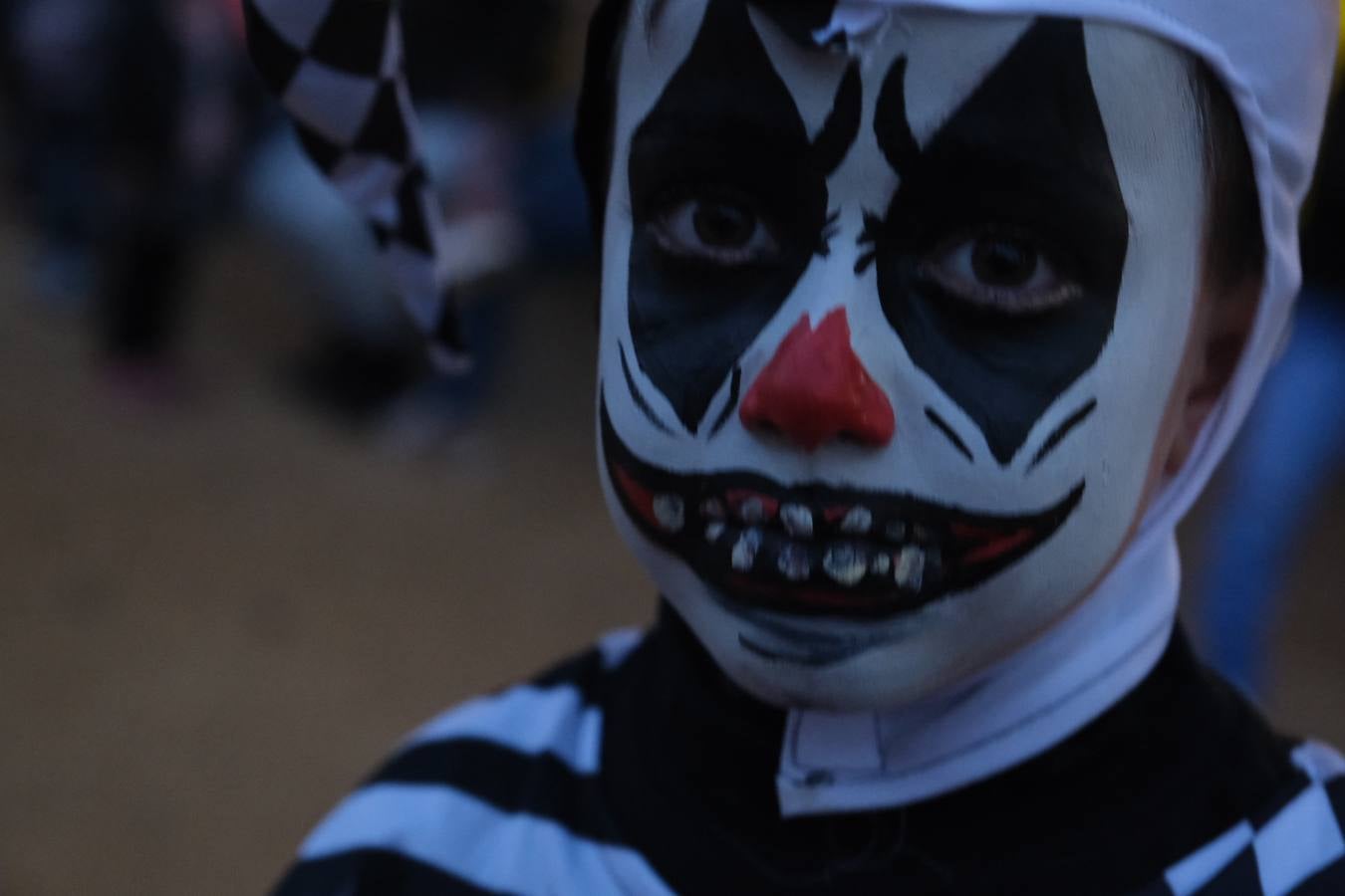 FOTOS: Fiesta mexicana por el Día de los Muertos en el Parque del Genovés de Cádiz