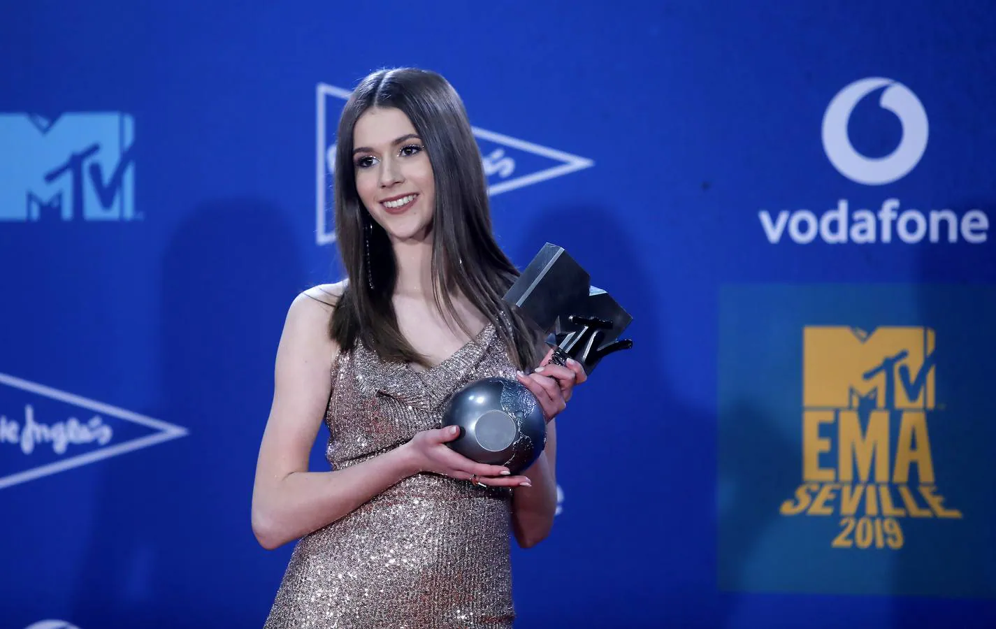 En imágenes, todos los premiados en la MTV EMA Sevilla 2019