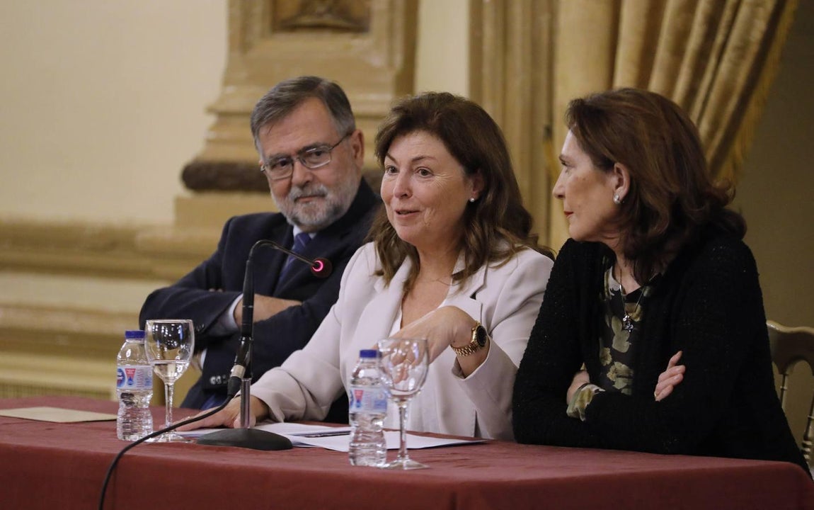La conferencia de María Amor Martín en el Templo de Córdoba, en imágenes