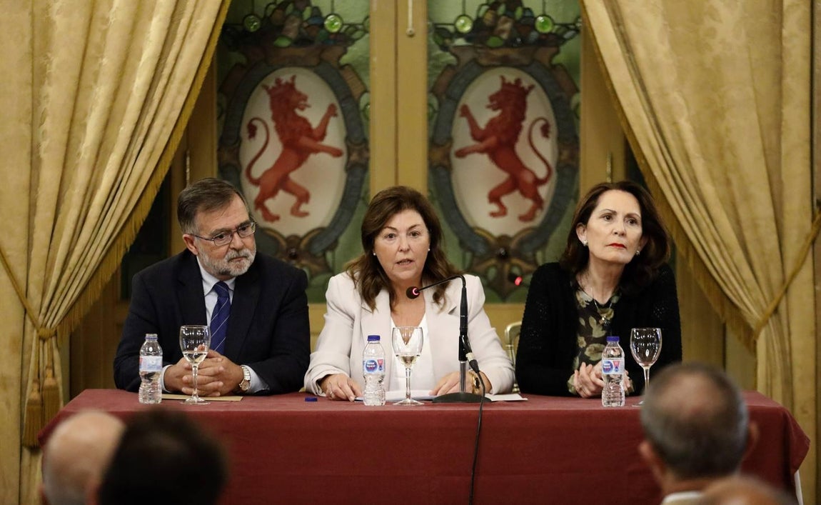 La conferencia de María Amor Martín en el Templo de Córdoba, en imágenes