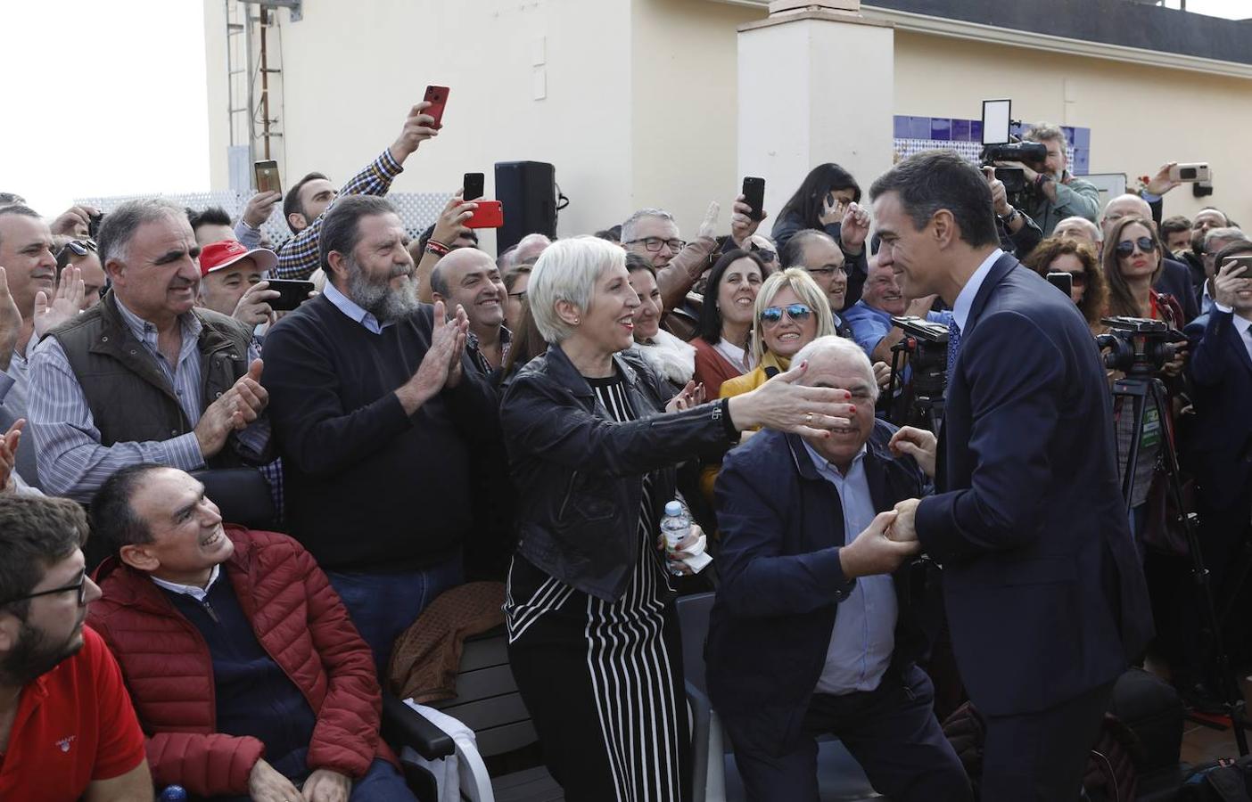 La visita de Pedro Sánchez a Córdoba, en imágenes