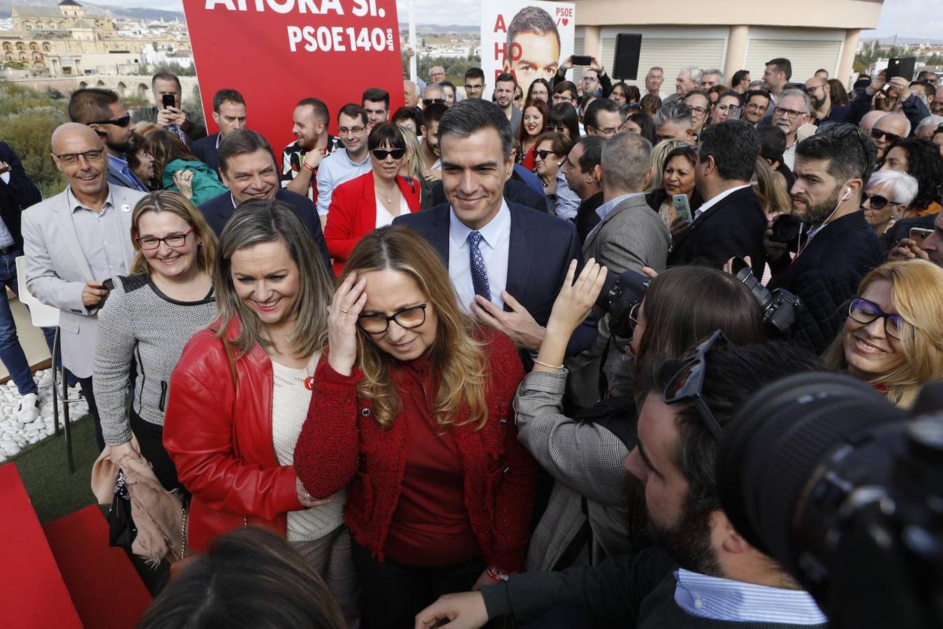 La visita de Pedro Sánchez a Córdoba, en imágenes