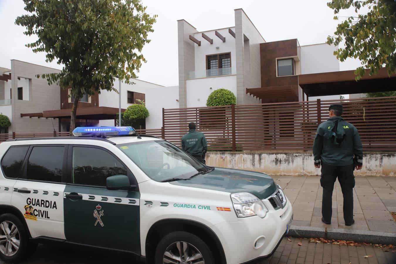 El registro de la Guardia Civil en el Córdoba CF y la casa de Jesús León, en imágenes