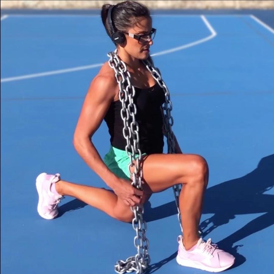 Amaya (@amayafitness). Amaya es una de las reinas del fitness en Instagram. Entrenadora personal, coaching nutricional y apasionada por la vida, se define como pulidora de diamantes. Comenta sus actividades deportivas, publica consejos y aconseja algunas de las pautas que comparte en su web, donde escribe sobre hábitos saludables. Es autora de dos libros: «Tu plan EnForma» y «Por fin vas a ponerte EnForma».