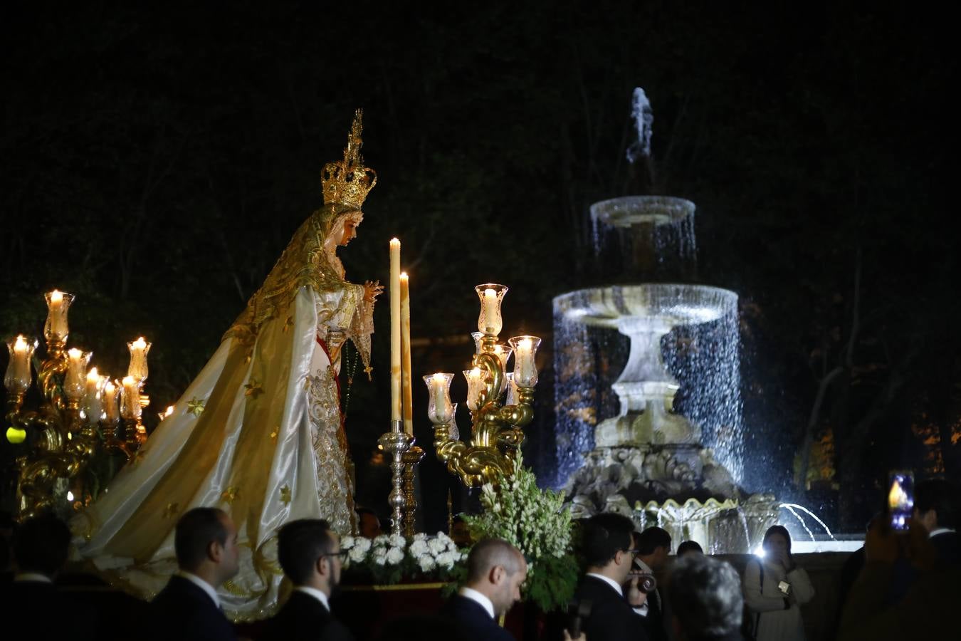 La procesión de las Vírgenes de Martínez Cerrillo en Córdoba, en imágenes