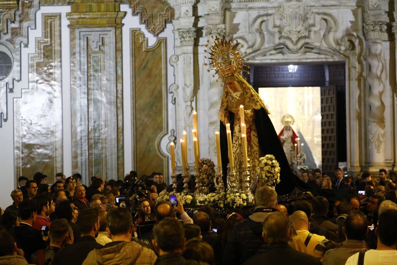 La procesión de las Vírgenes de Martínez Cerrillo en Córdoba, en imágenes