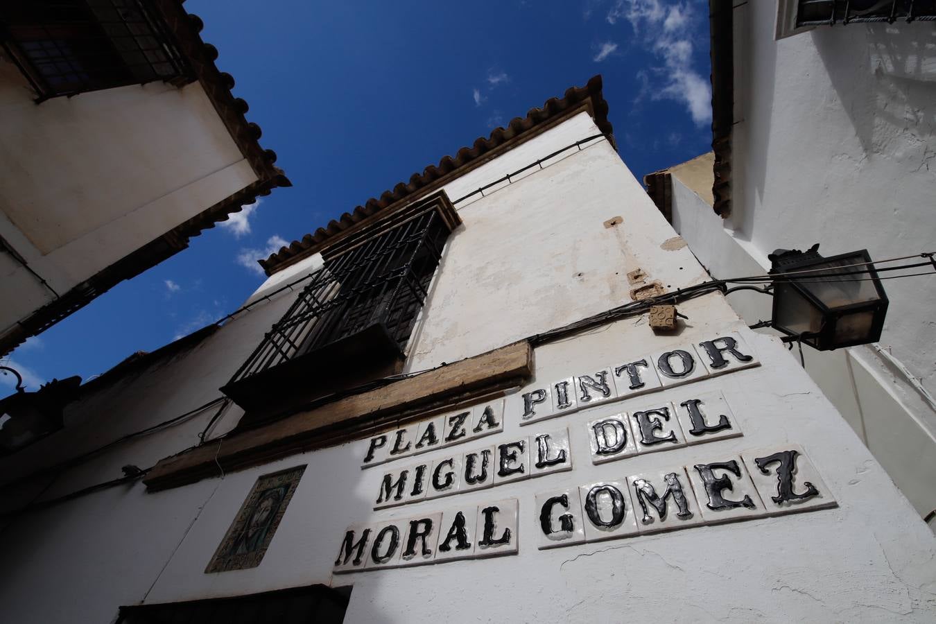 En imágenes, un paseo por la calleja de La Hoguera de Córdoba