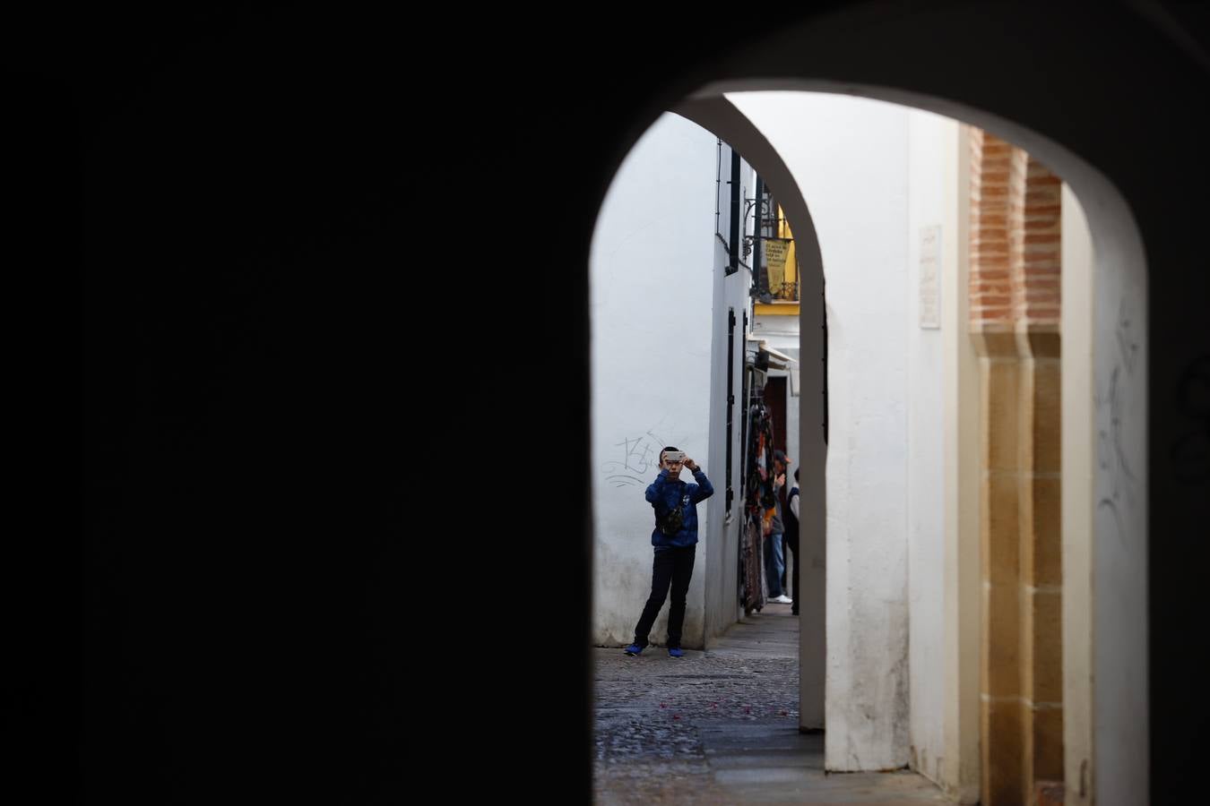 En imágenes, un paseo por la calleja de La Hoguera de Córdoba