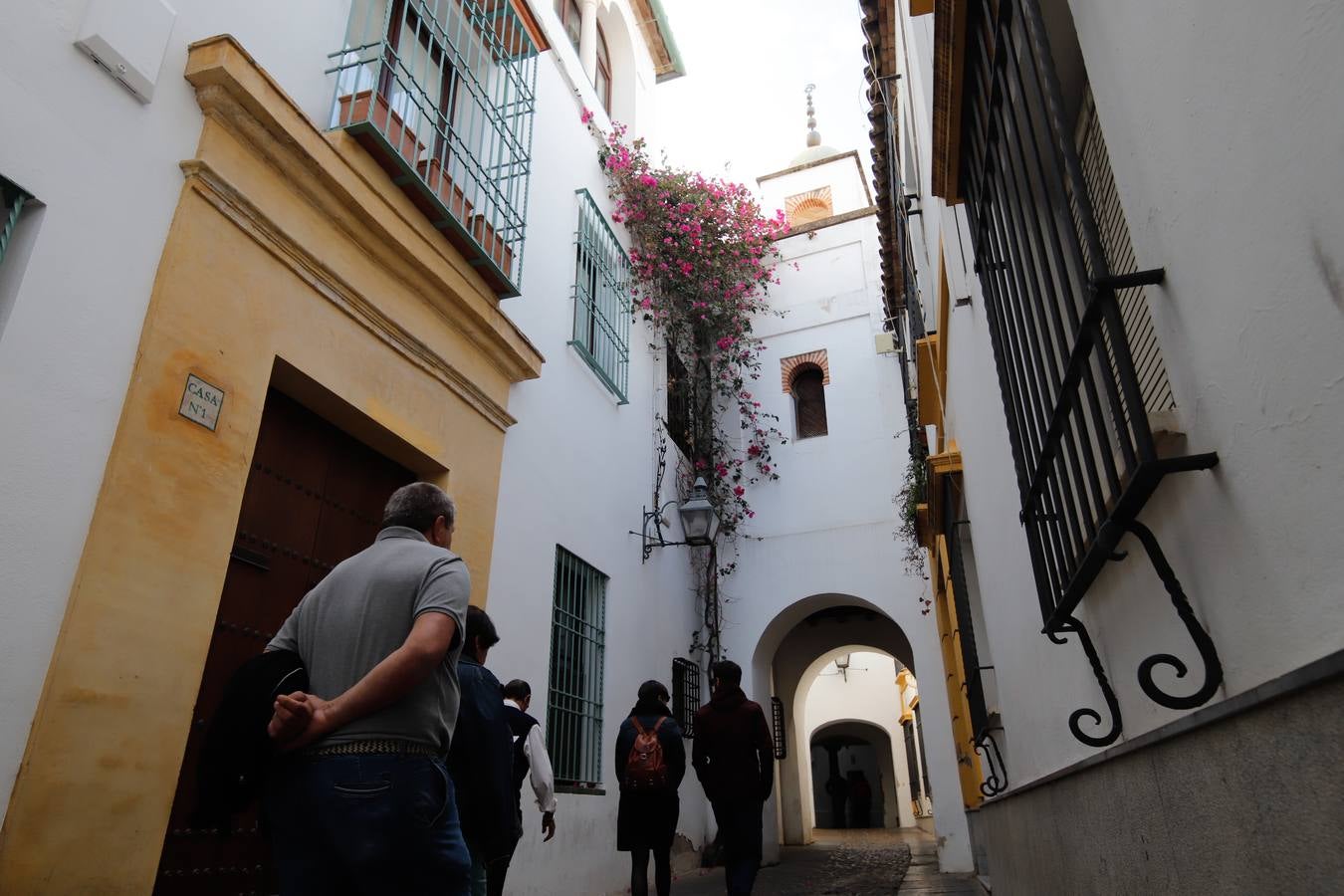 En imágenes, un paseo por la calleja de La Hoguera de Córdoba