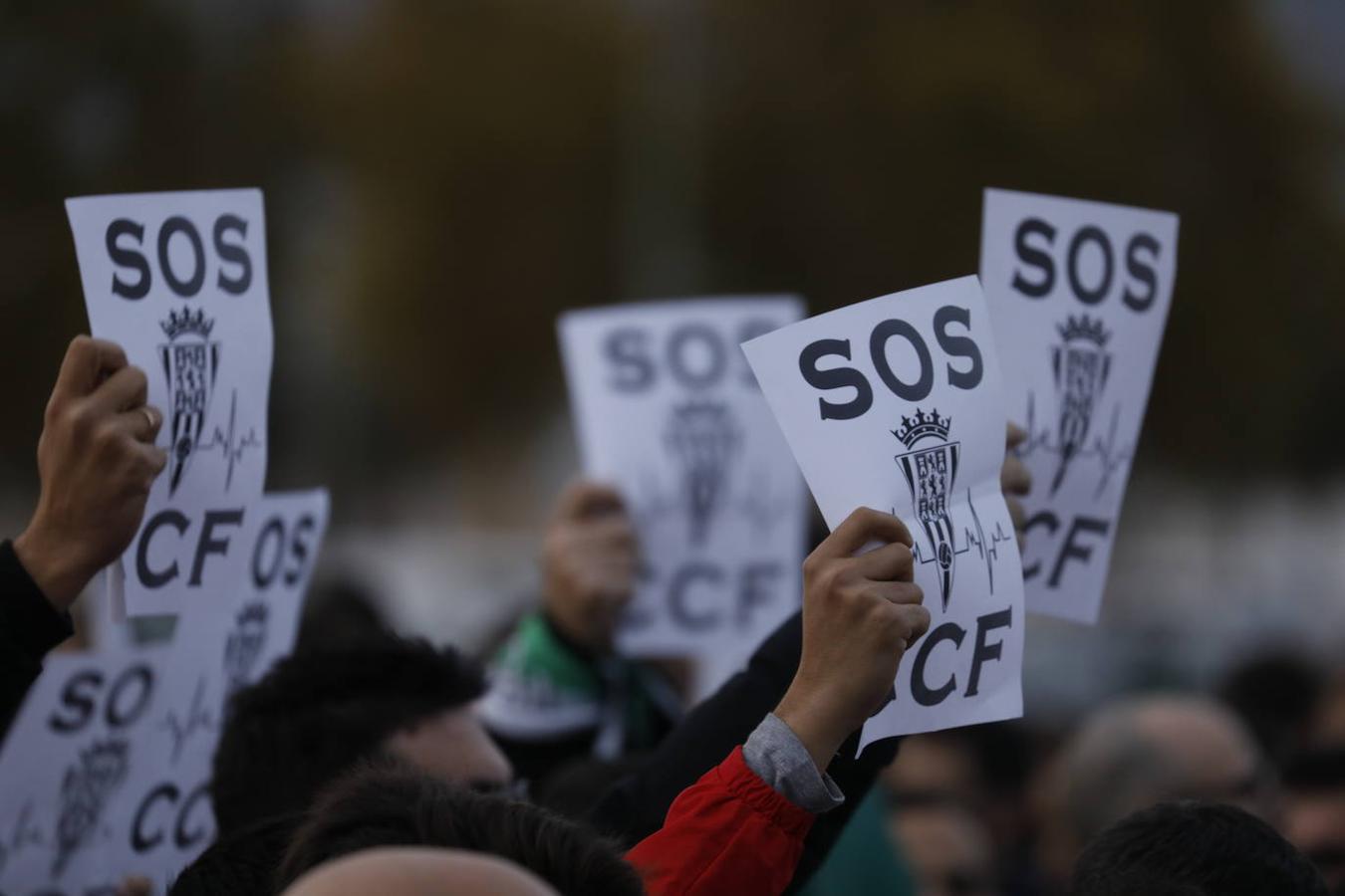 Las concentraciones en el partido del Córdoba CF, en imágenes