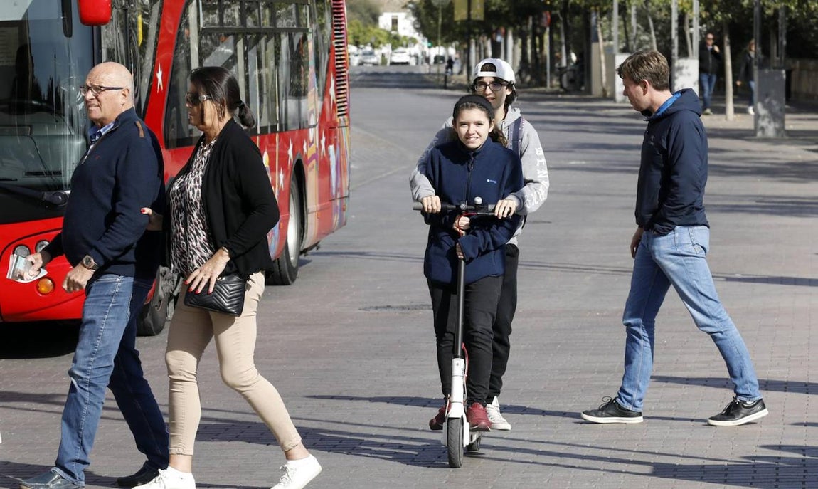 Los usuarios de patinetes eléctricos de Córdoba, en imágenes