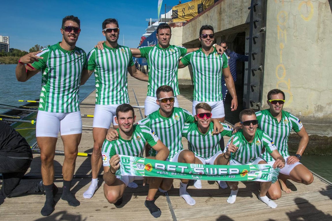 Espectaculares imágenes de la Regata Sevilla-Betis