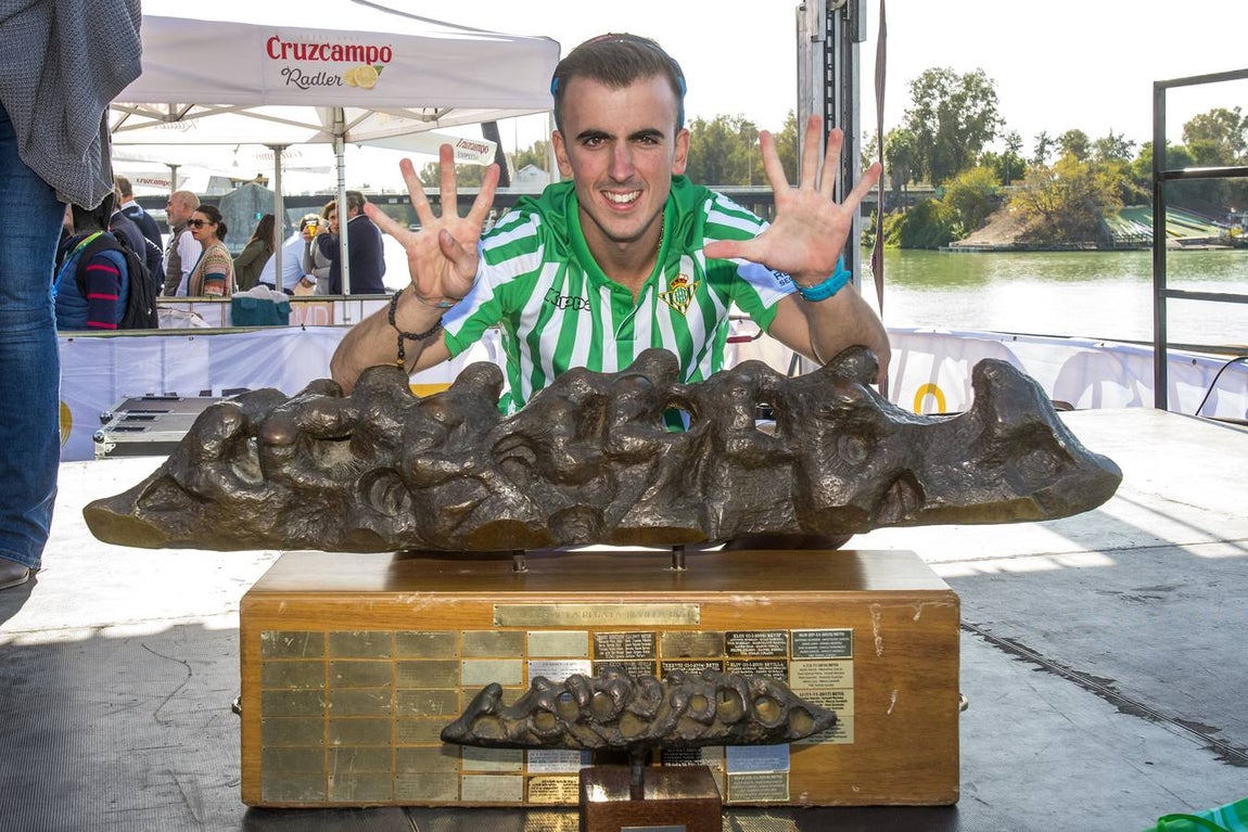 Espectaculares imágenes de la Regata Sevilla-Betis