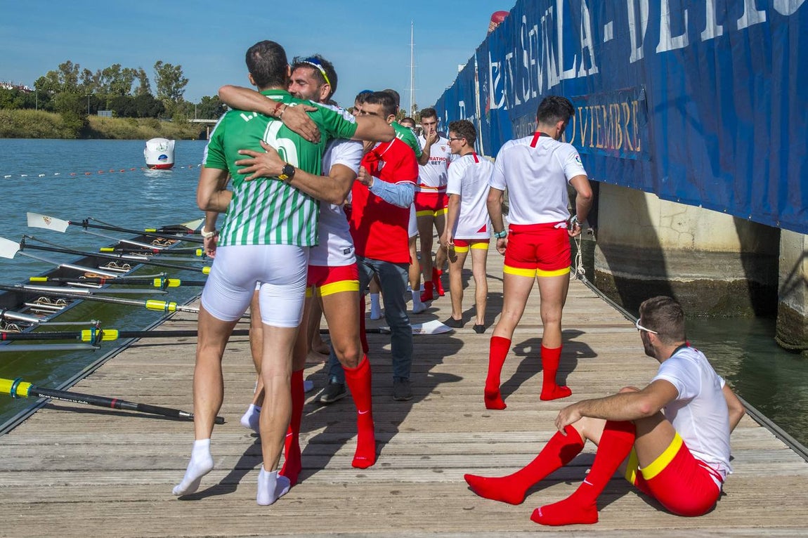 Espectaculares imágenes de la Regata Sevilla-Betis