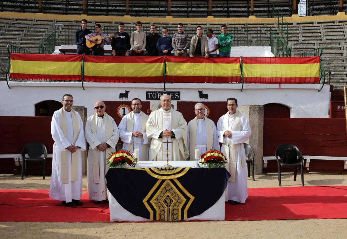 La misa por los fallecidos en el mundo del toro, en imágenes