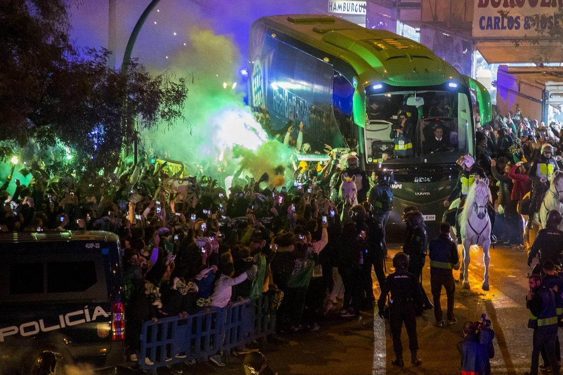 En imágenes, ambiente previo al derbi Real Betis - Sevilla FC