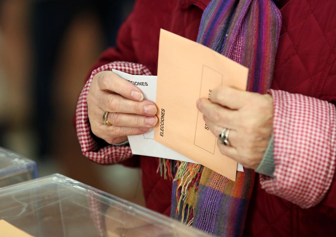 La jornada electoral en Toledo, en imágenes