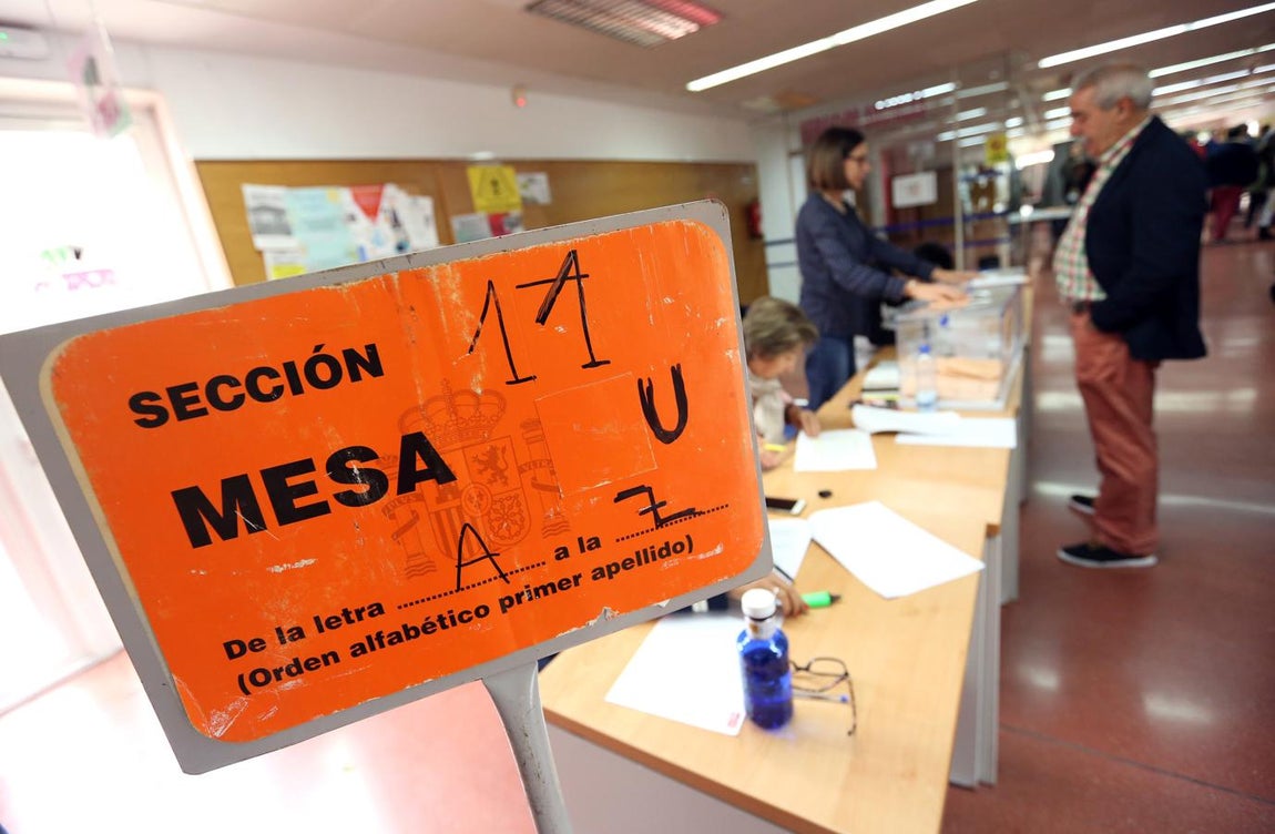 La jornada electoral en Toledo, en imágenes