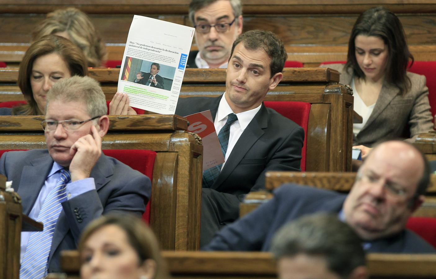 Albert Rivera durante la sesión plenaria del Parlamento catalán celebrada el 26 de marzo de 2014, el día después de que el TC haya anulado la declaración aprobada por la cámara catalana en enero de 2013 que definía a Cataluña como un «sujeto jurídico y político soberano».. 
