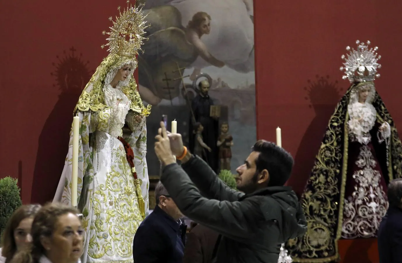 La muestra de las Vírgenes de Martínez Cerrillo en Córdoba, en imágenes