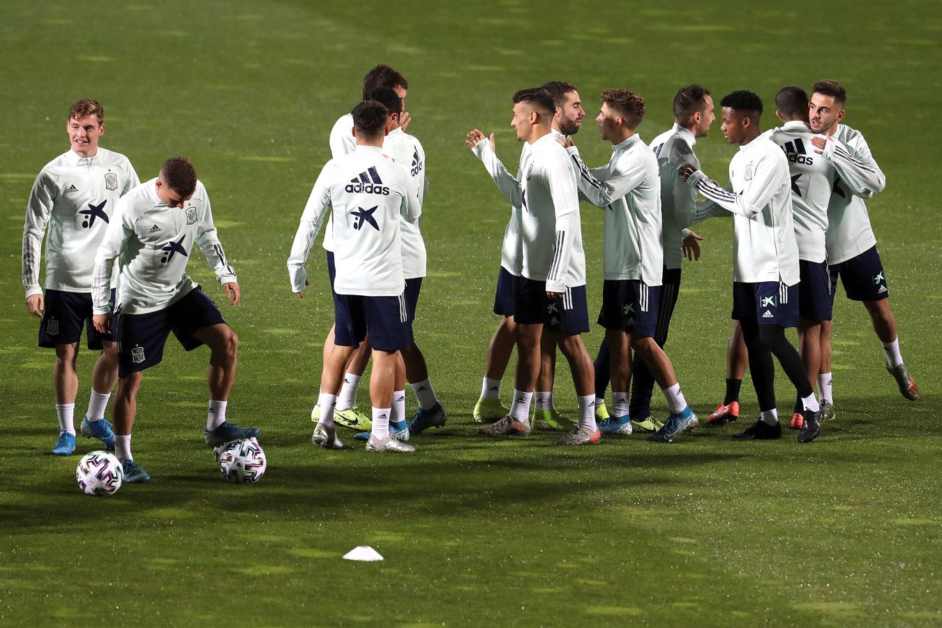 La selección española se entrena antes de venir a Cádiz