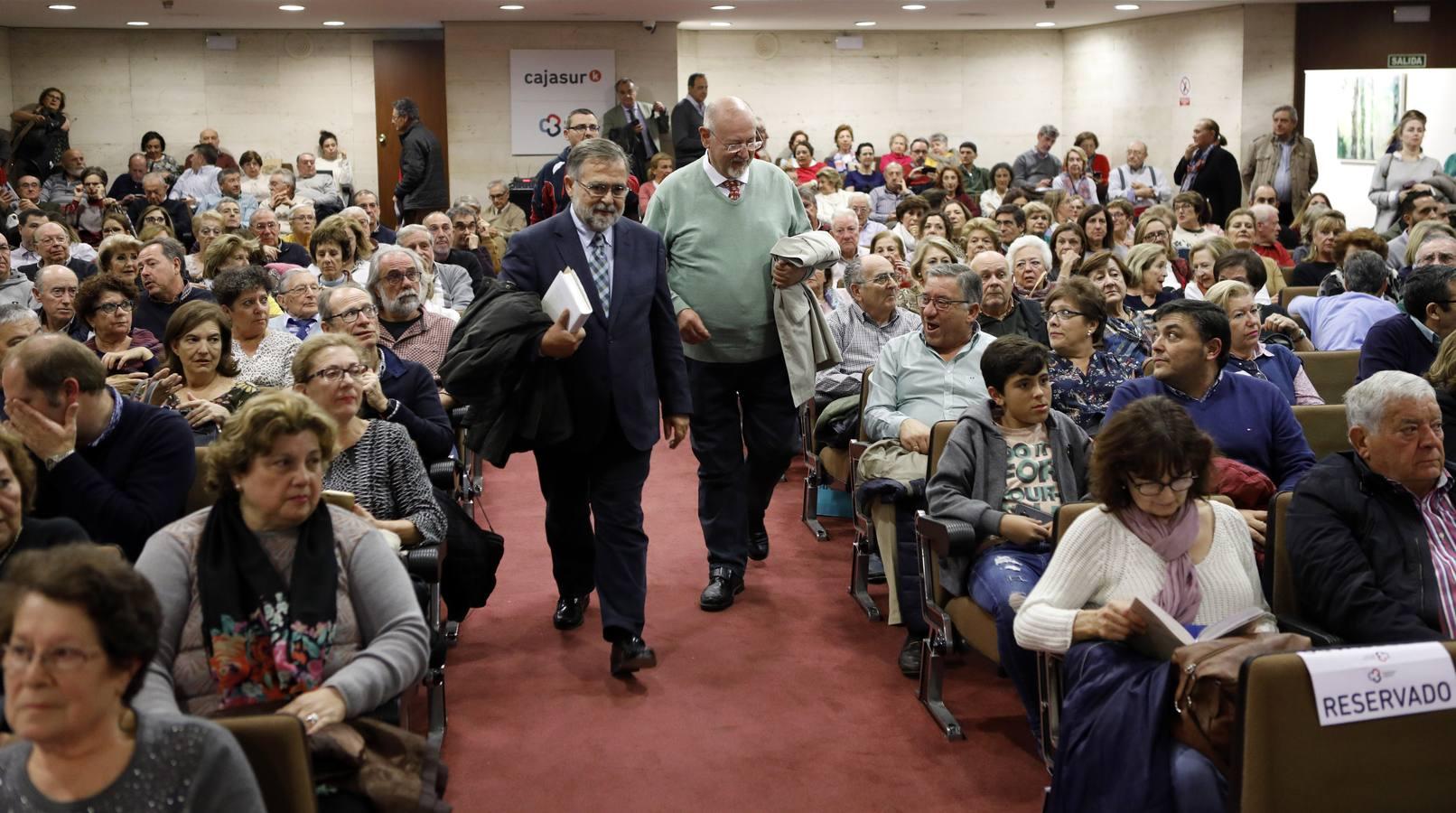 Eslava Galán en el Foro Cultural ABC, en imágenes