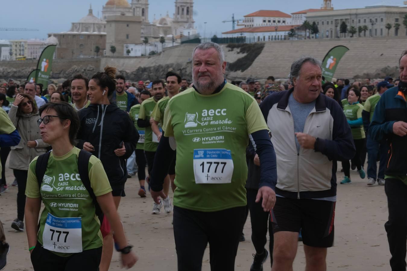 Fotos: Marcha verde contra el cáncer en Cádiz