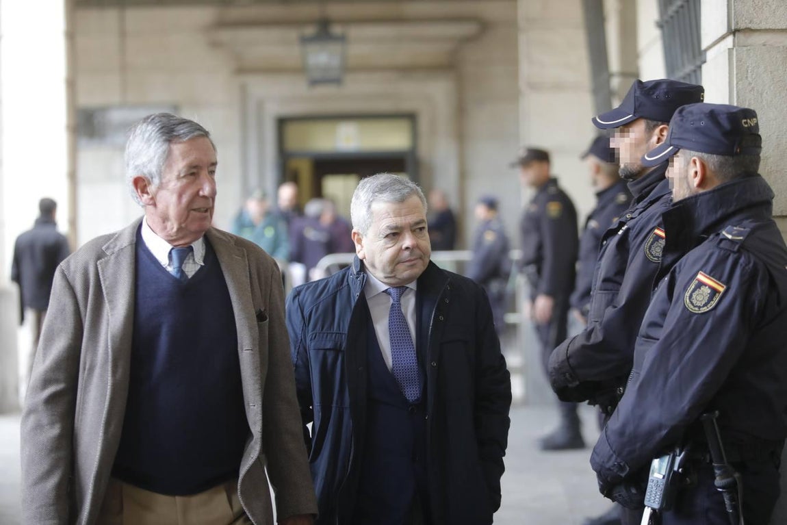 Caso ERE: los 21 acusados salen tras conocer la sentencia