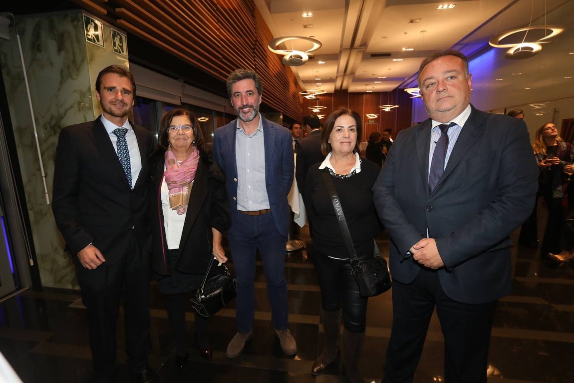 José Mª Aguilera, Milagros Terry, Salvador Moreno, Consuelo Rubio y Jesús Perulero. 