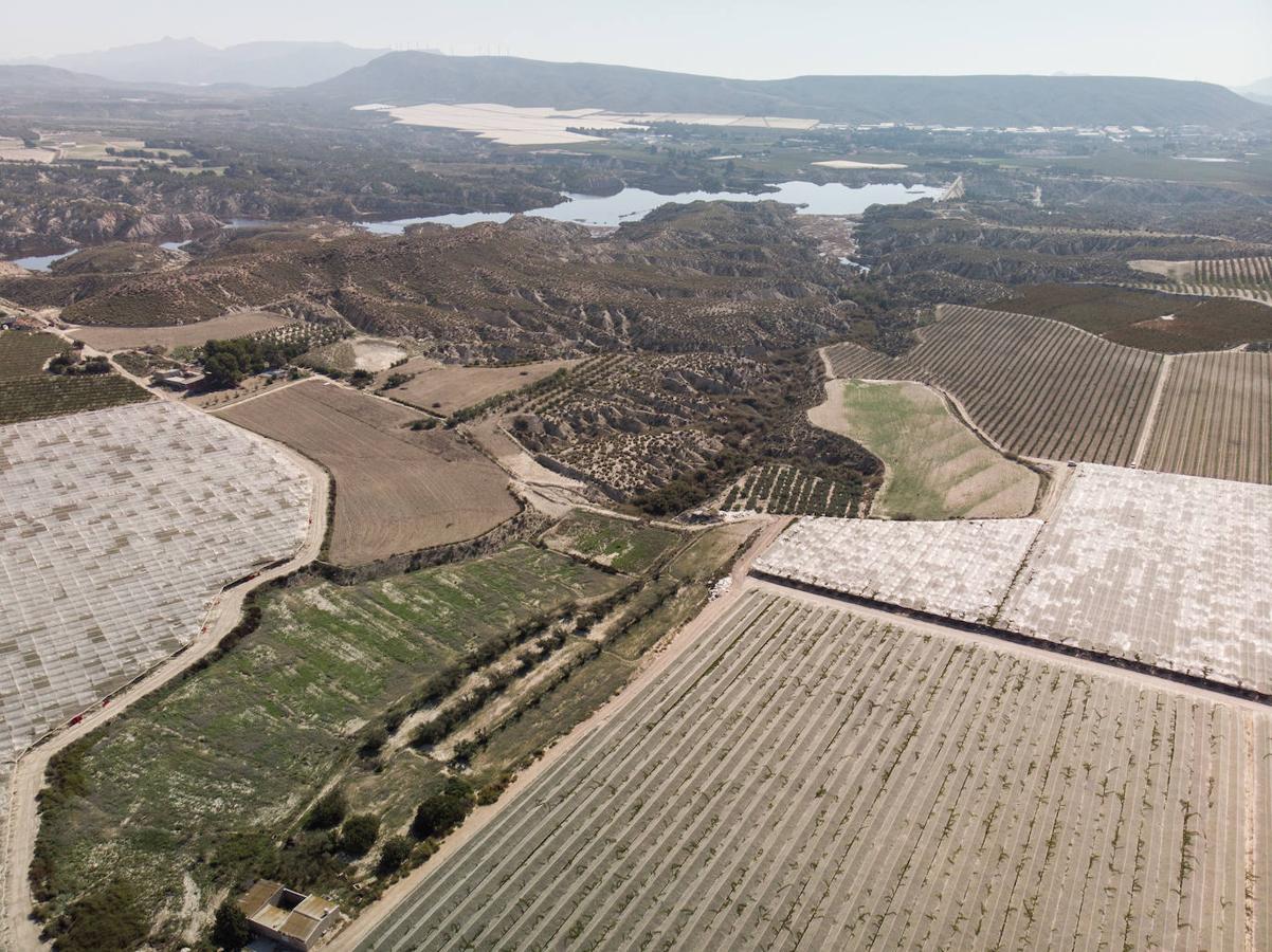 La Región de Murcia ha sufrido graves inundaciones este otoño, pero sus embalses siguen vacíos y el río Segura, en su cabecera, bajo mínimos. 