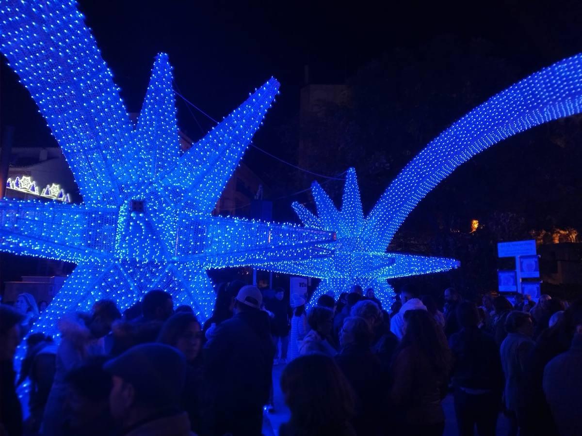 El alumbrado de Navidad en Puente Genil, en imágenes