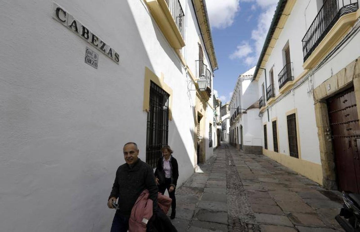 La calle Cabezas de Córdoba, en imágenes