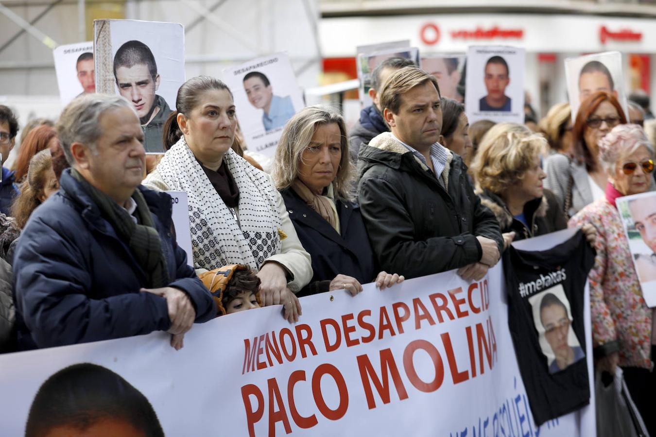 La concentración en Córdoba por el desaparecido Paco Molina, en imágenes