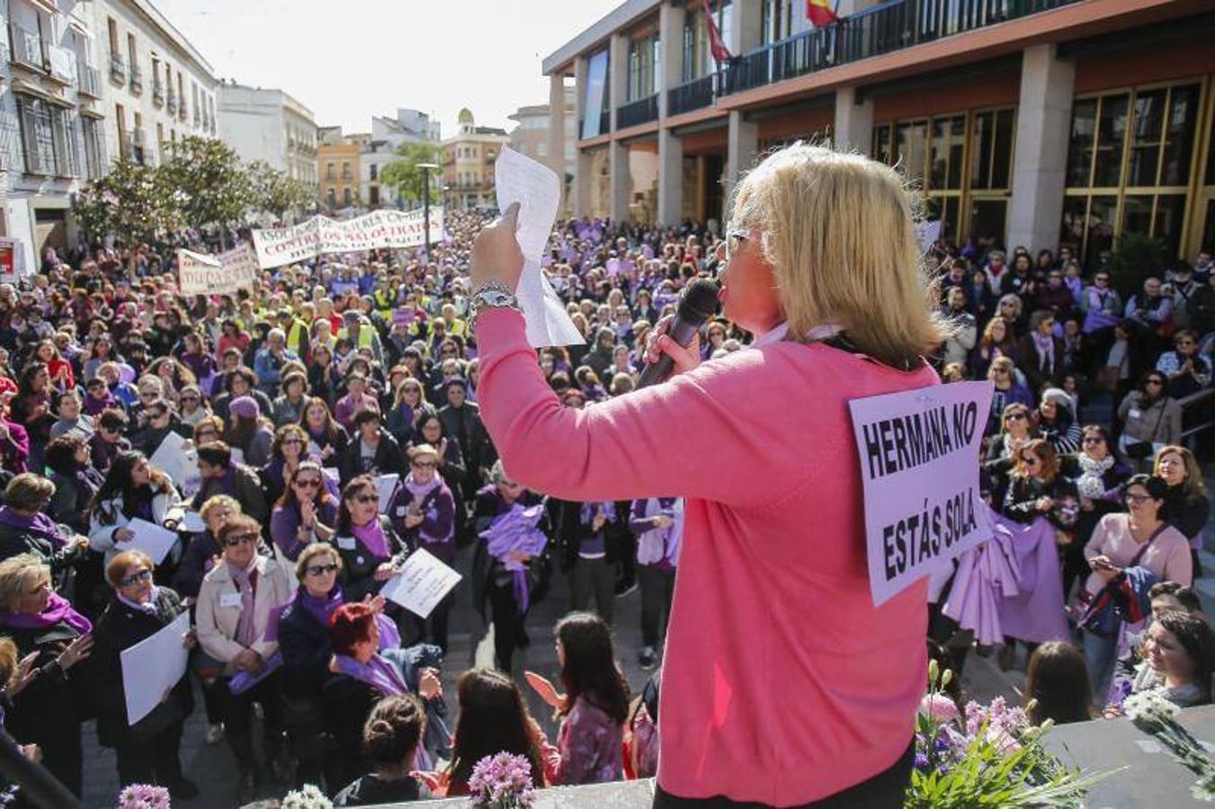 La manifestación contra la violencia hacia las mujeres de Córdoba, en imágenes