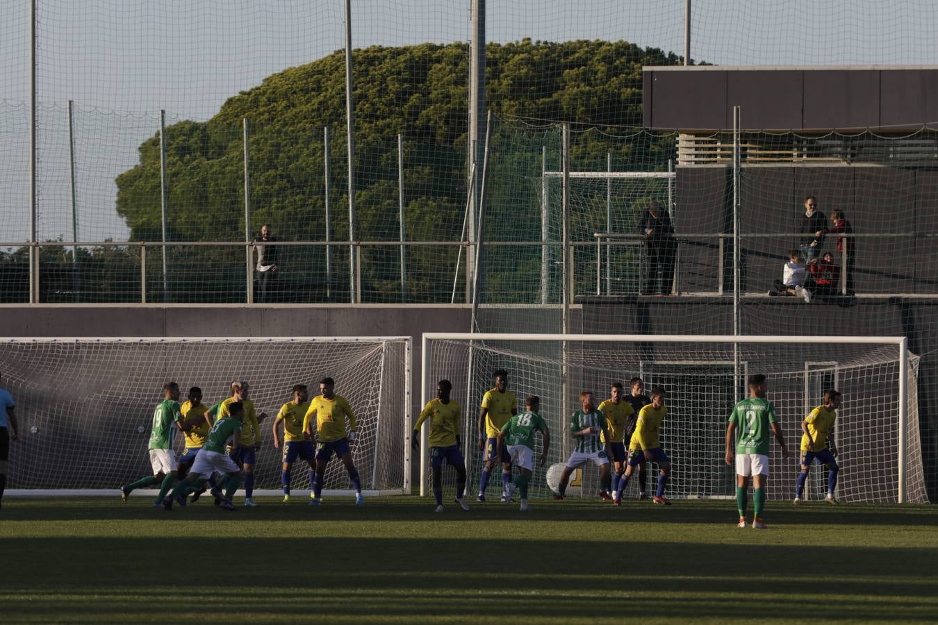 Partido Cádiz B-Sanluqueño (0-0)