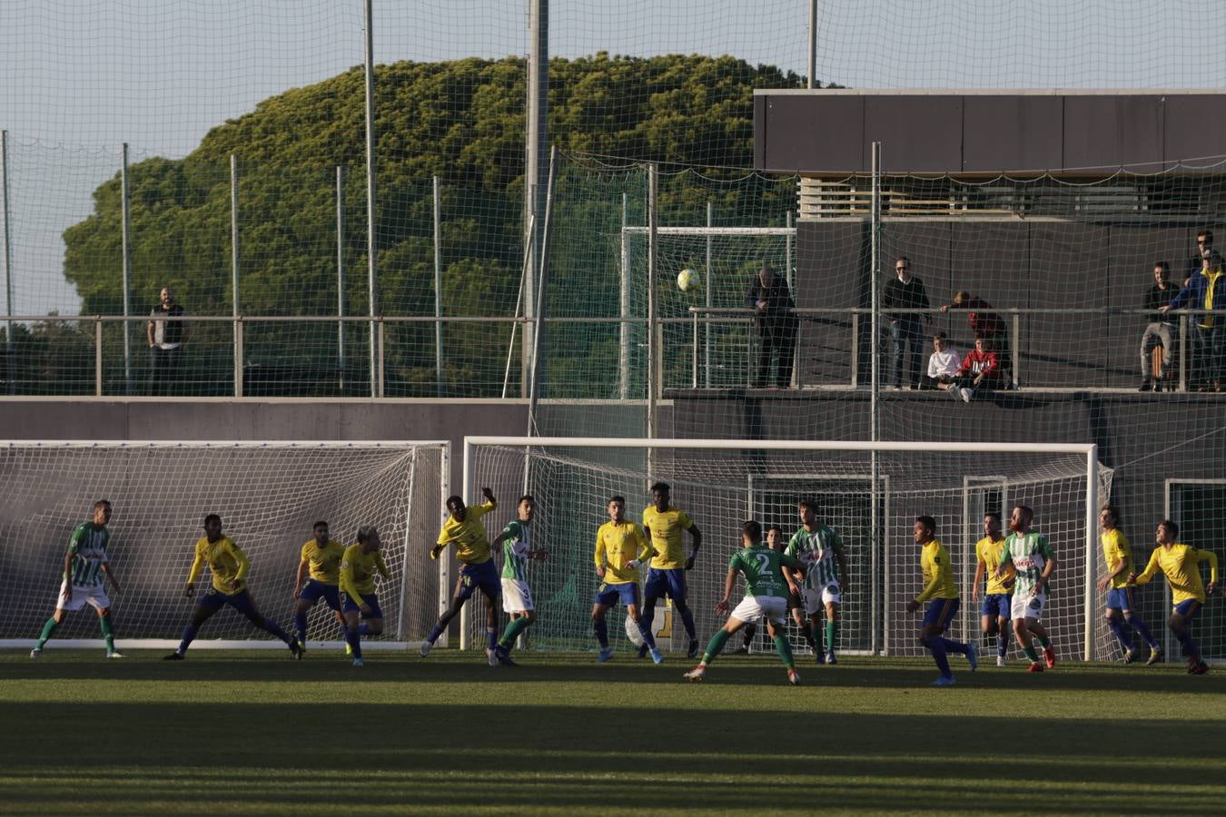 Partido Cádiz B-Sanluqueño (0-0)