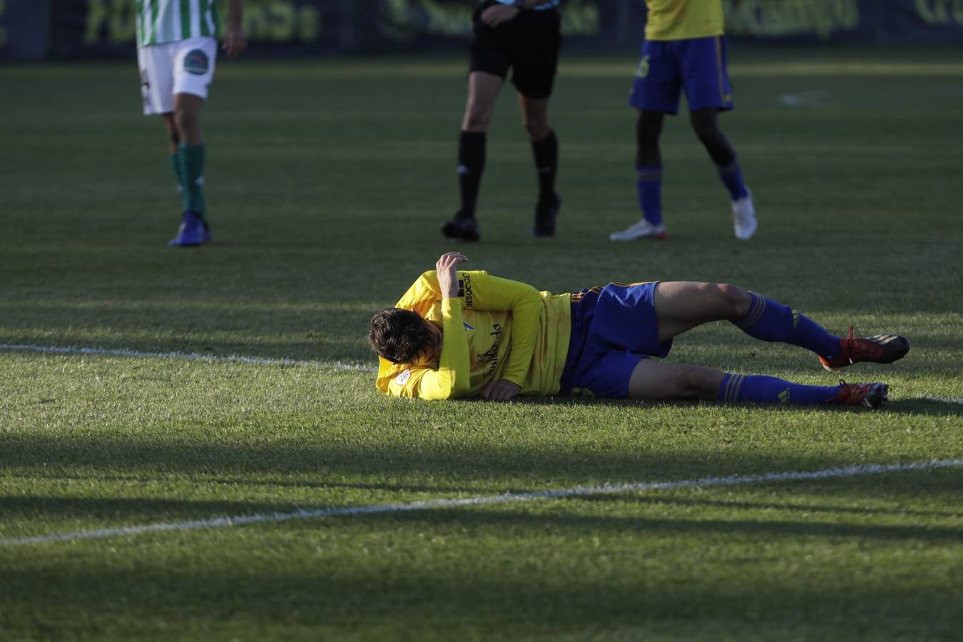 Partido Cádiz B-Sanluqueño (0-0)