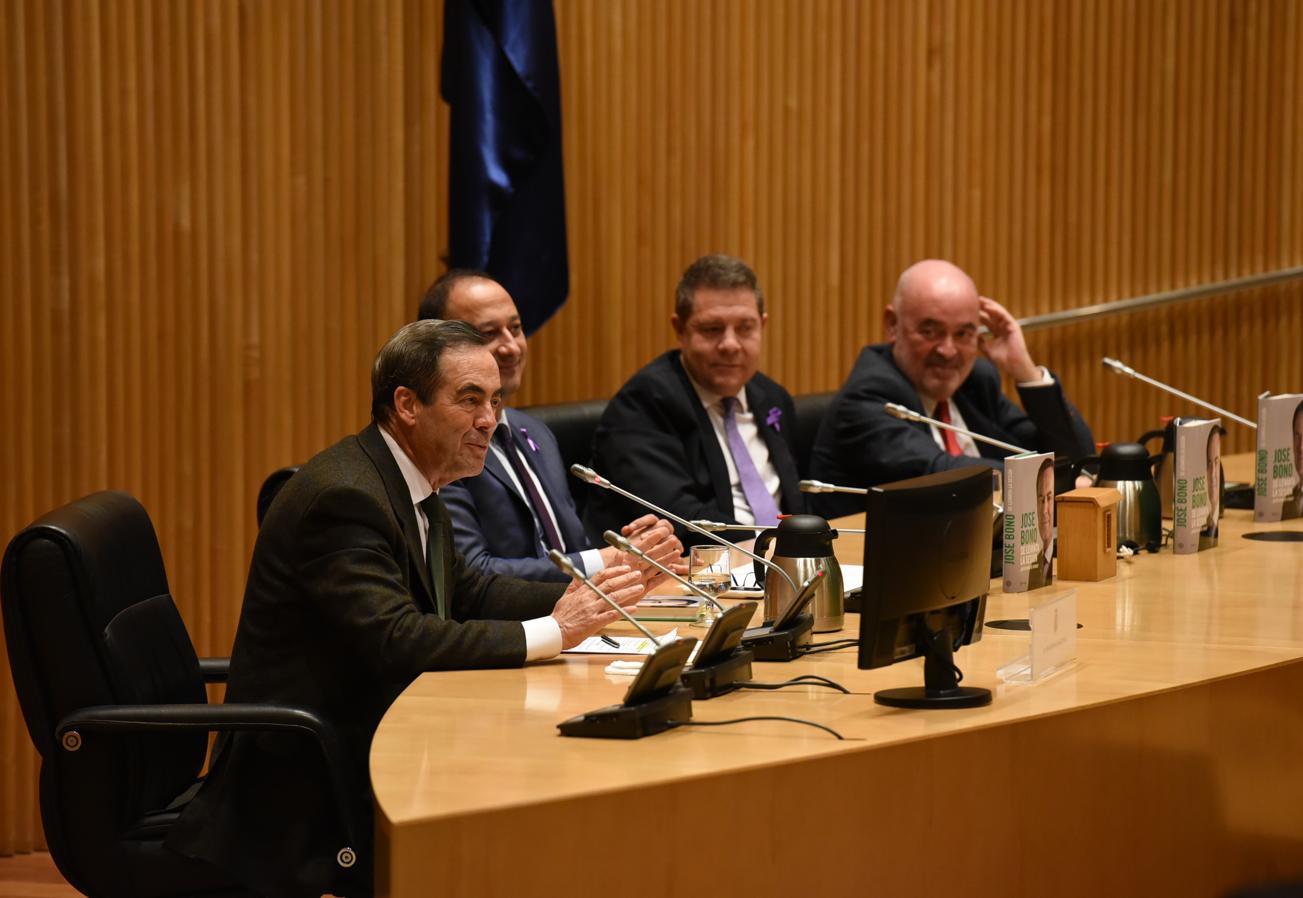 La presentación del libro de José Bono, en imágenes