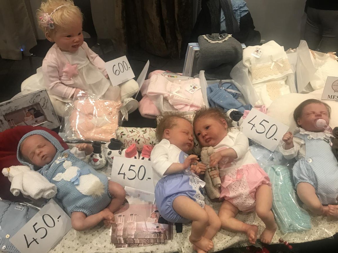 La feria de bebés hiperrealistas en imágenes