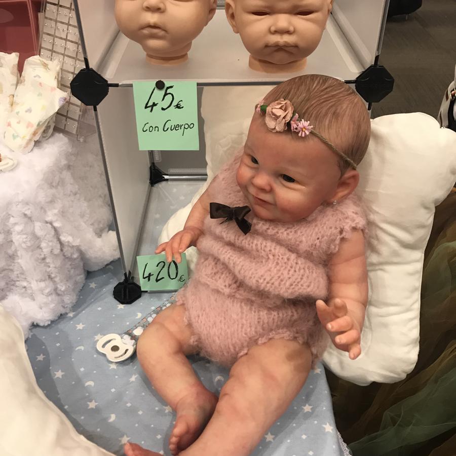 La feria de bebés hiperrealistas en imágenes