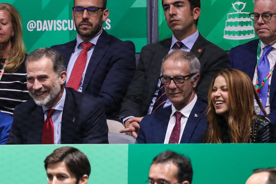 El Rey Felipe VI, José Guirao y Shakira. 