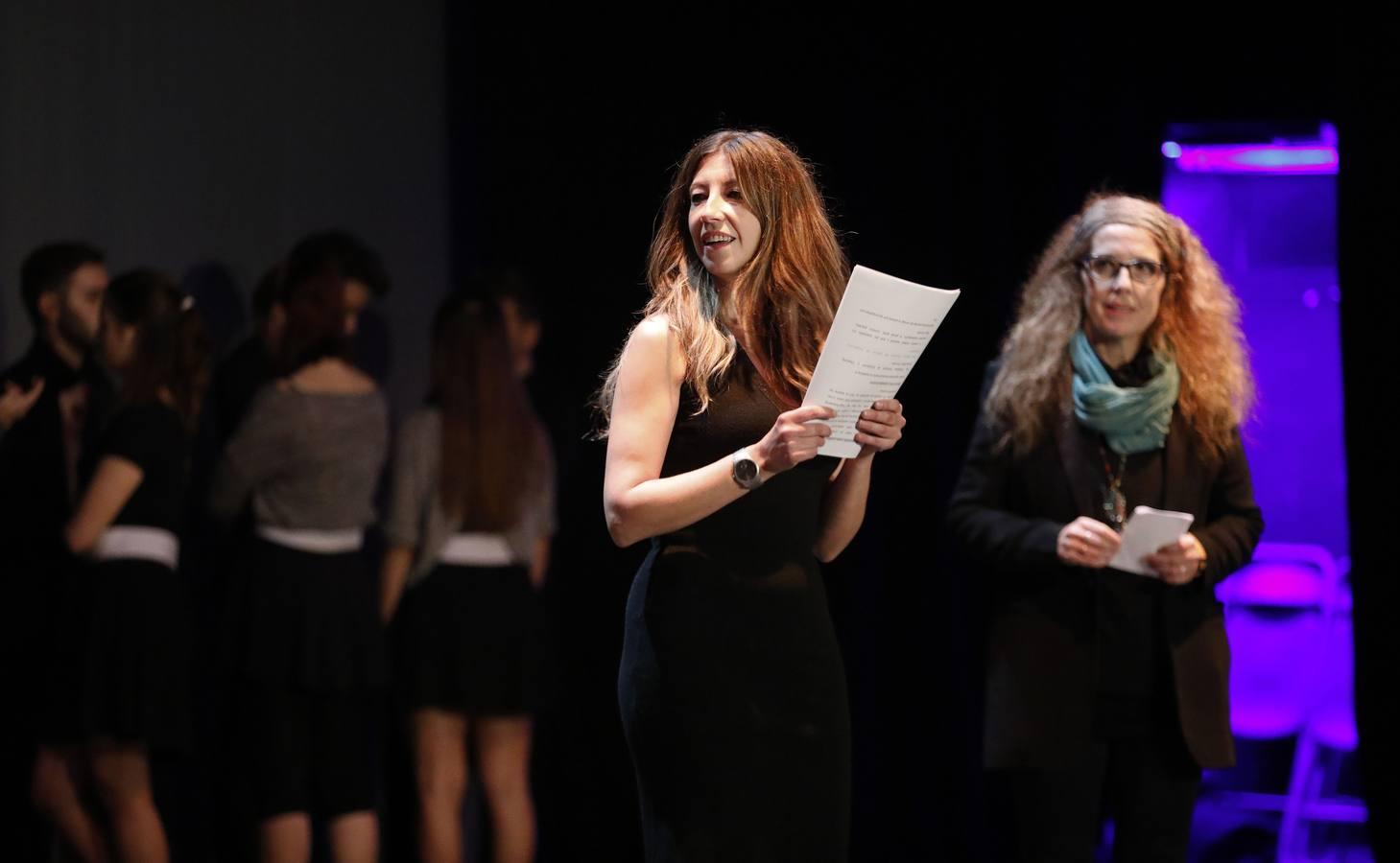 Danza y minutos de silencio: las imágenes del 25-N en Córdoba