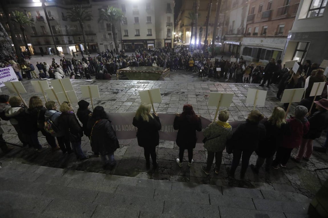 FOTOS: Cádiz contra la lacra de la violencia machista
