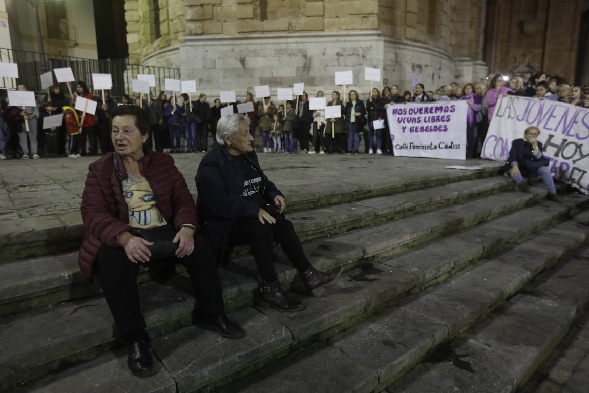 FOTOS: Cádiz contra la lacra de la violencia machista