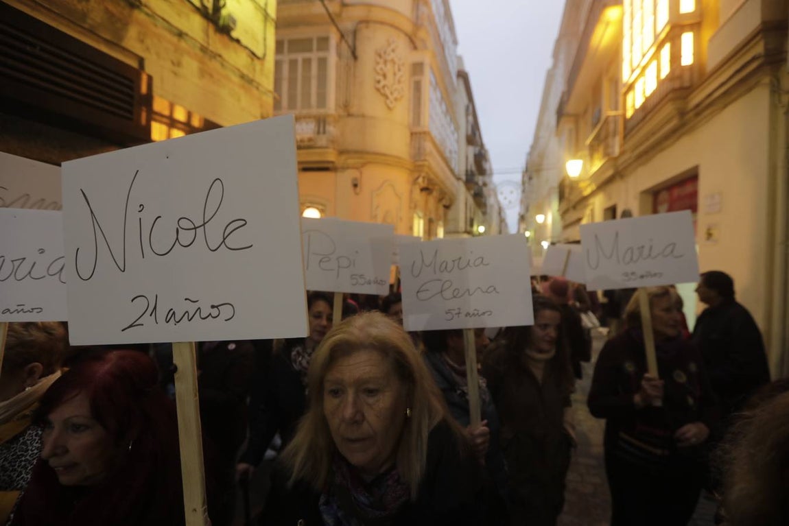 FOTOS: Cádiz contra la lacra de la violencia machista